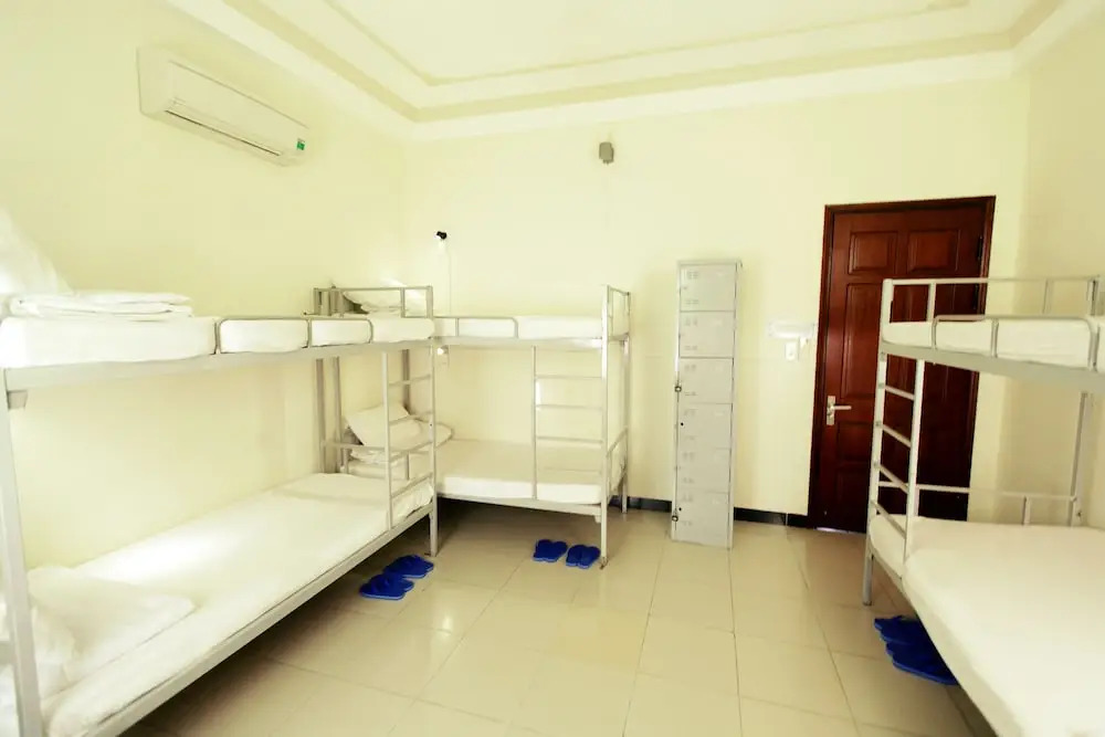 Green Moon Beach Hostel