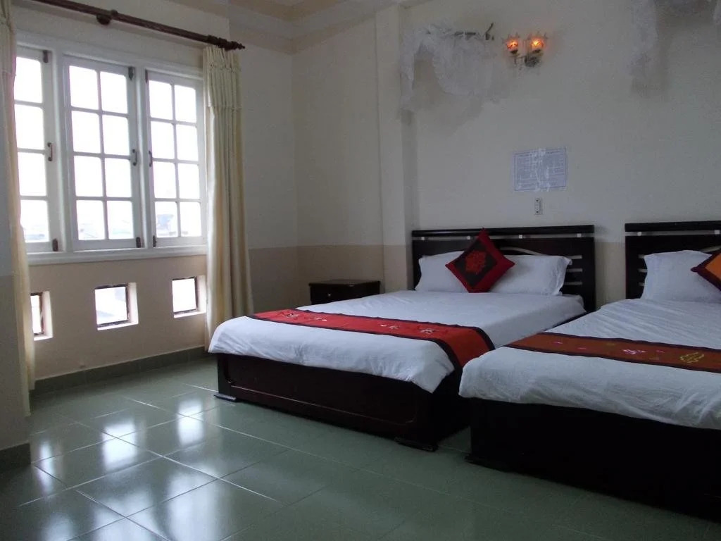 Gold Star Hotel