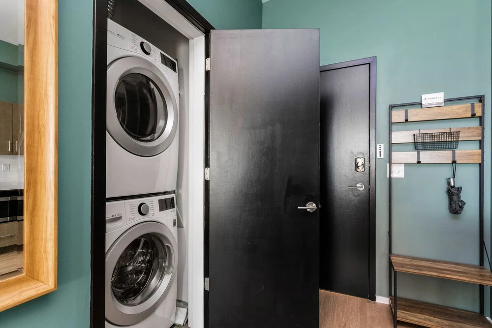 Lllume New Green Community Poolside End Unit 1 Bedroom Condo