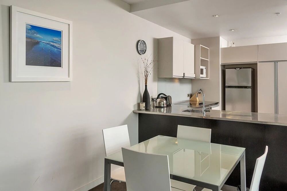 QV Get Away Viaduct Apartment - 945