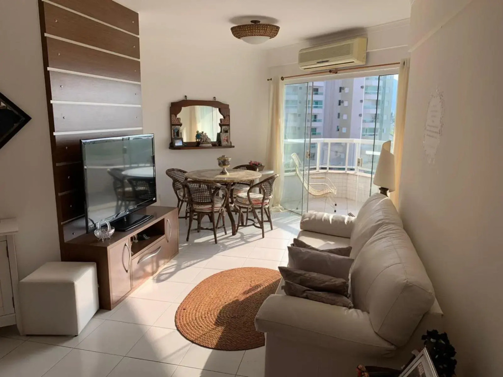 Apartamento em Caraguatatuba em Frente a Praia para 9 pessoas