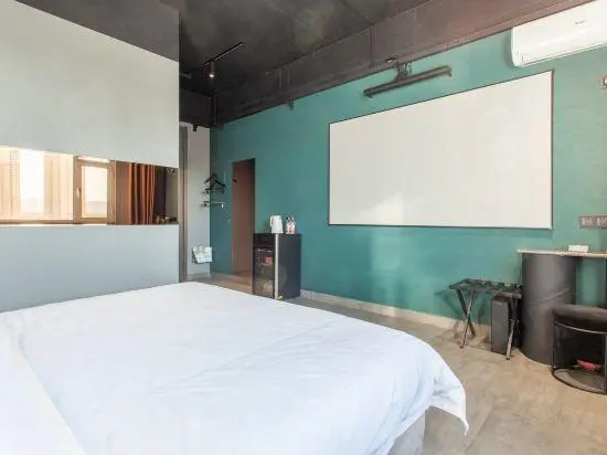 S Hotel