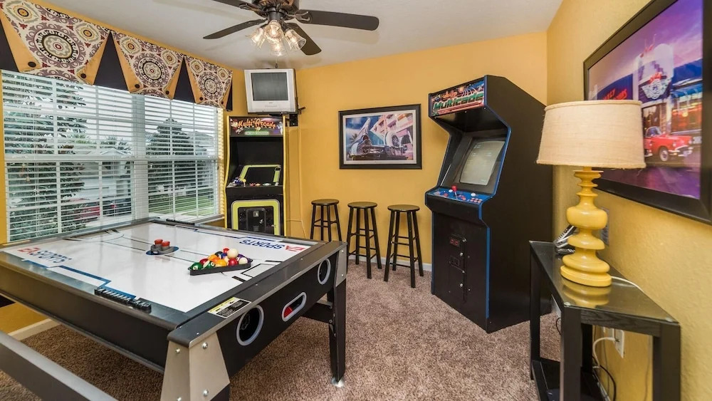 2709 Manesty Lane