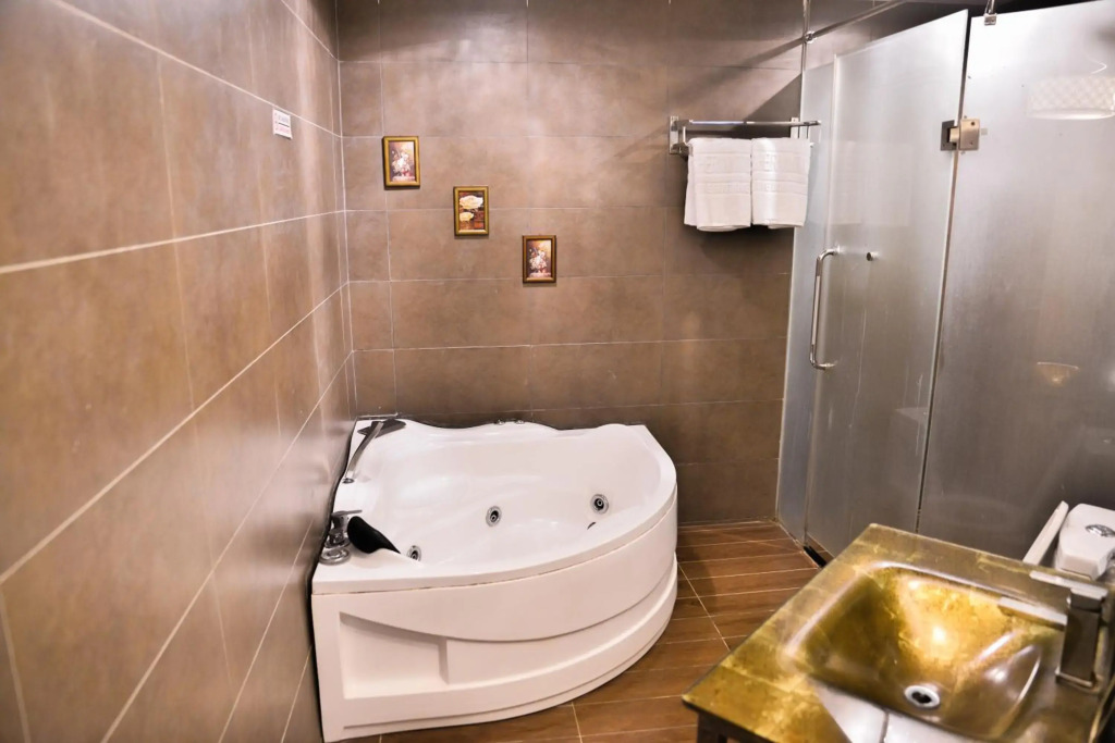 Shervinton Executive Boutique Hotel