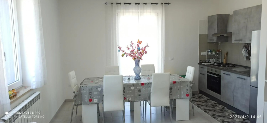 La Villa degli Dei - Parcheggio Privato, Aria Condizionata, Smart TV con Netflix, Giardino con Divanetti, Amaca e Altalena, Navetta per Aereoporto, Treno, Spiaggia