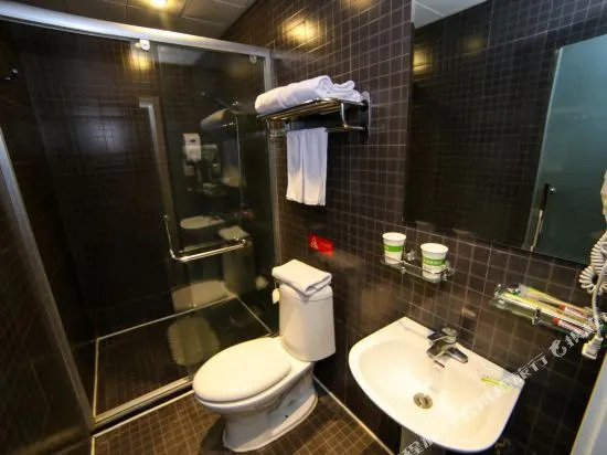 Motel 168 (Kaifeng Gulou Square)