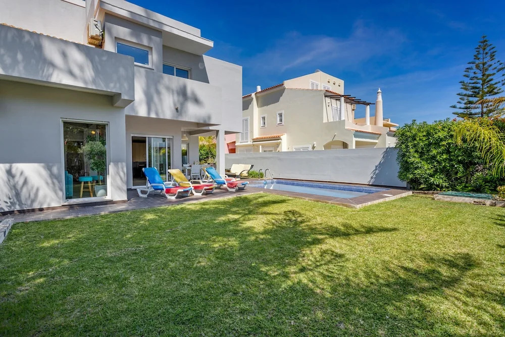Casa Del Mar Vilamoura - Newly Renovated 3 Bedroom Villa With Pool, A/c and Wifi