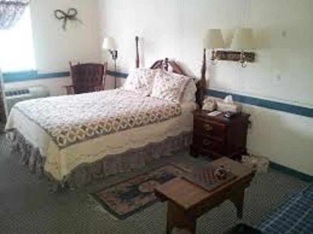 Country Living Inn
