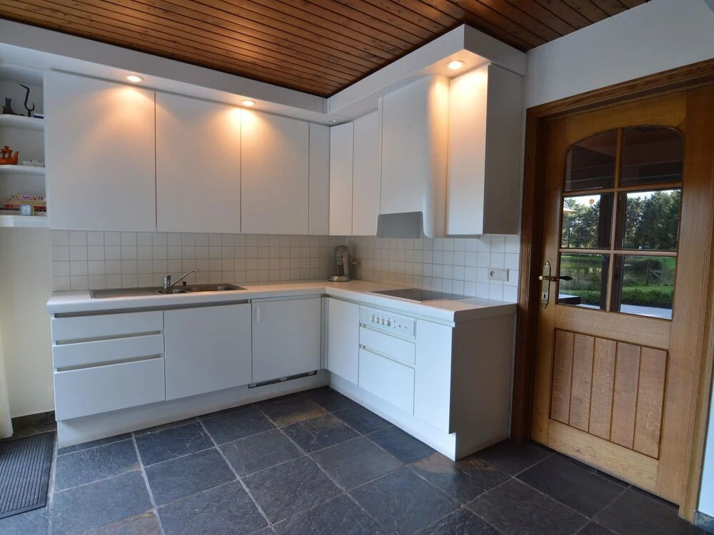Quaint Holiday Home in Ravels With Garden