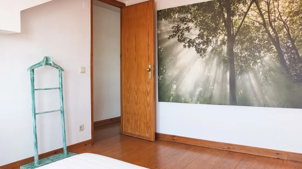 Quiet and Sunny central Lisbon apartment