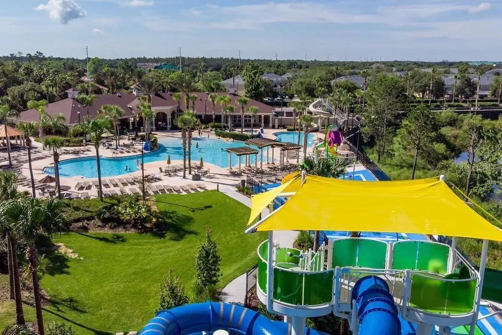 WH7642SKC - 3 beds pool home - Gated resort