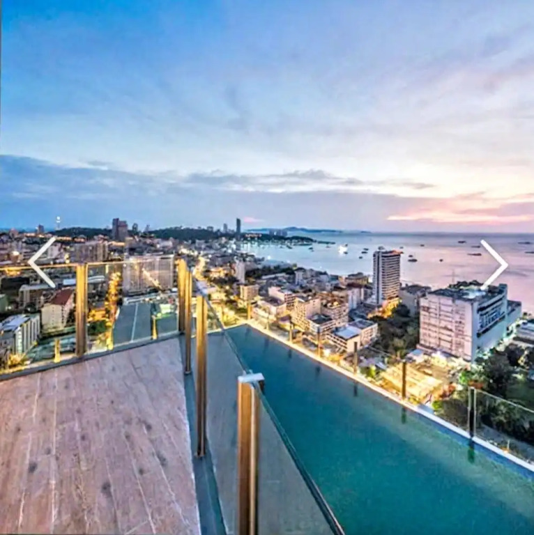 Base Pattaya - One BR Condo with pool view near Central Festival Pattaya