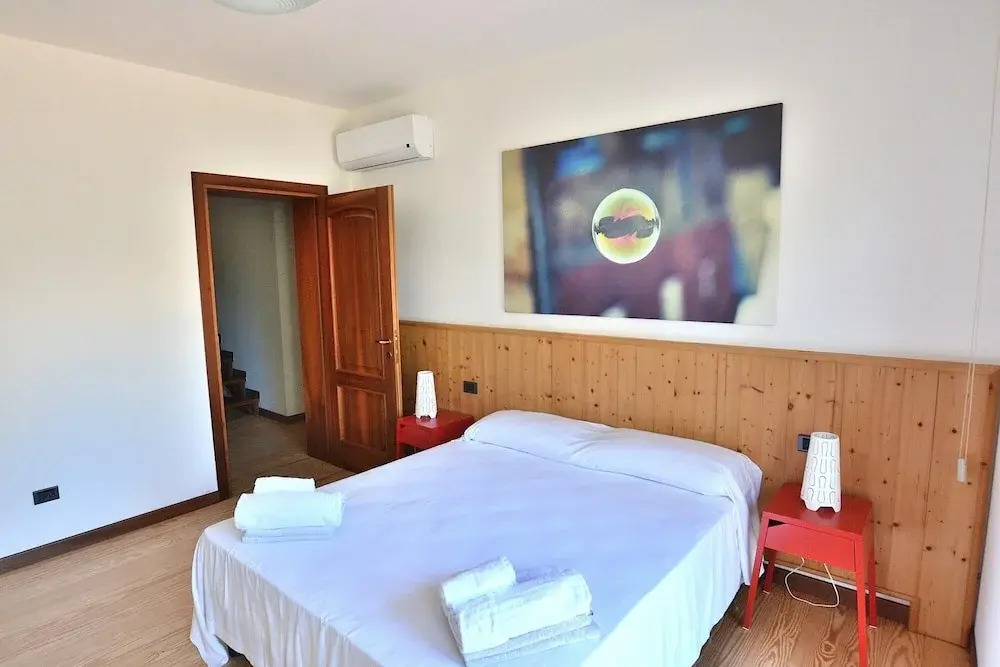 Villa Carducci - 6 Sleeps a c Villa in Pai di Torri del Benaco