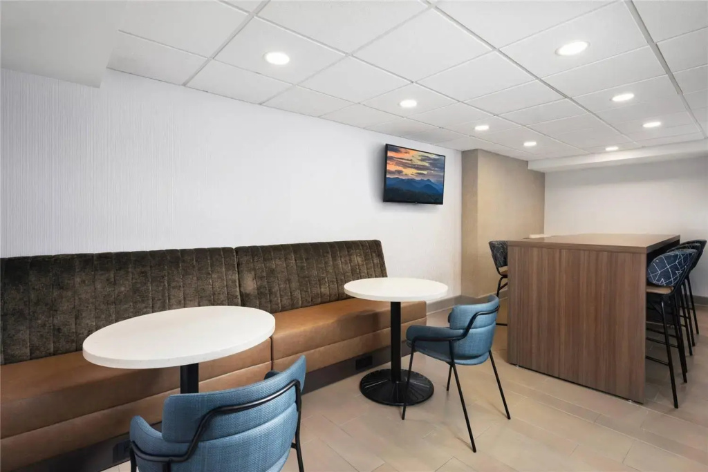 La Quinta Inn & Suites by Wyndham Downtown Asheville
