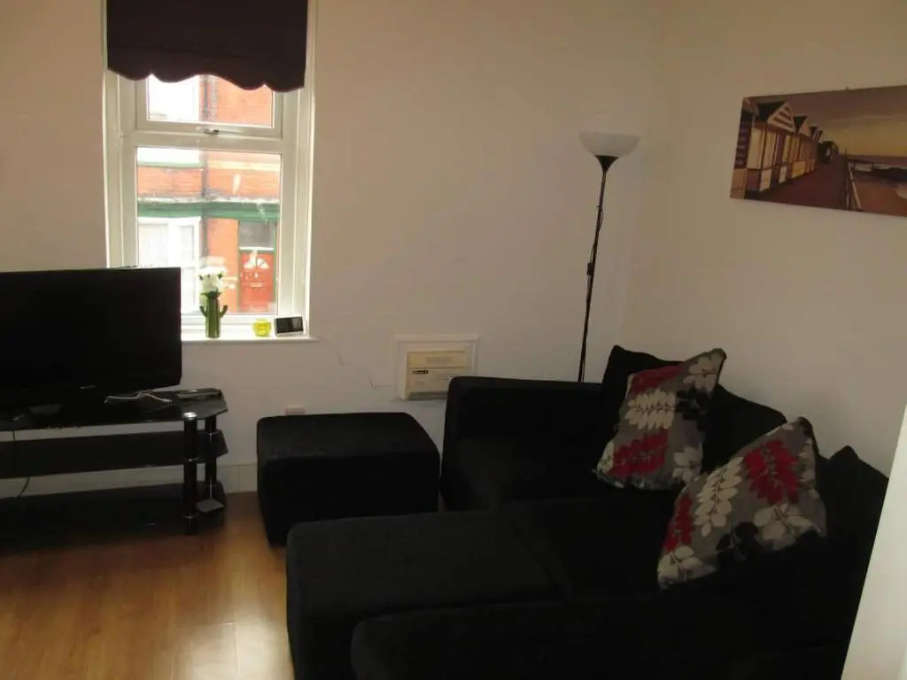 East Coast Apartments First Floor 2 Bed Apartment All towels and sheets supplied