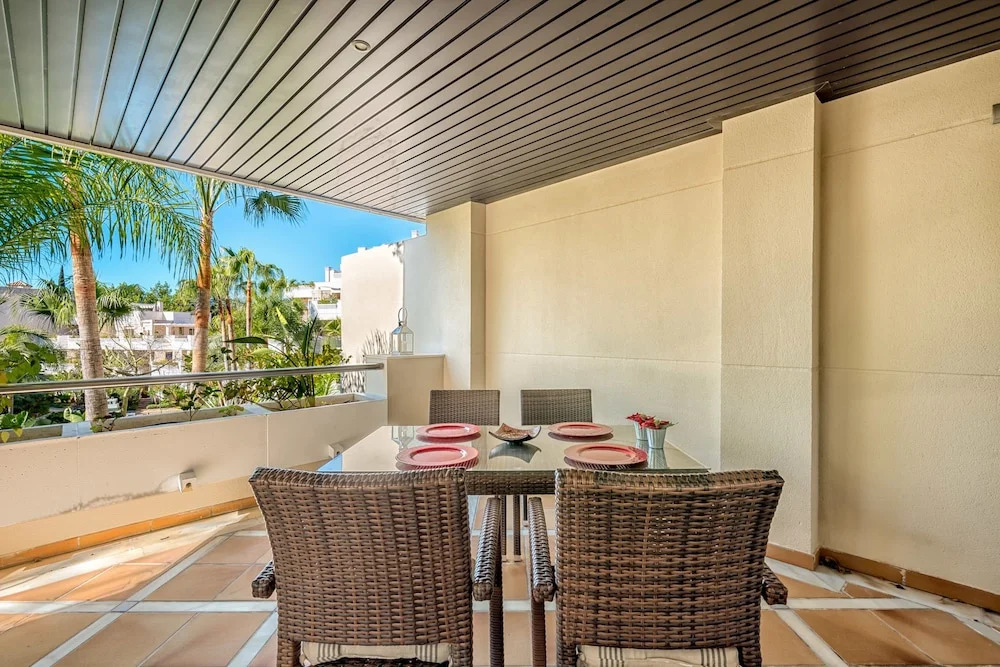 FA-Fab 2 bedroom apt in and outdoor pool