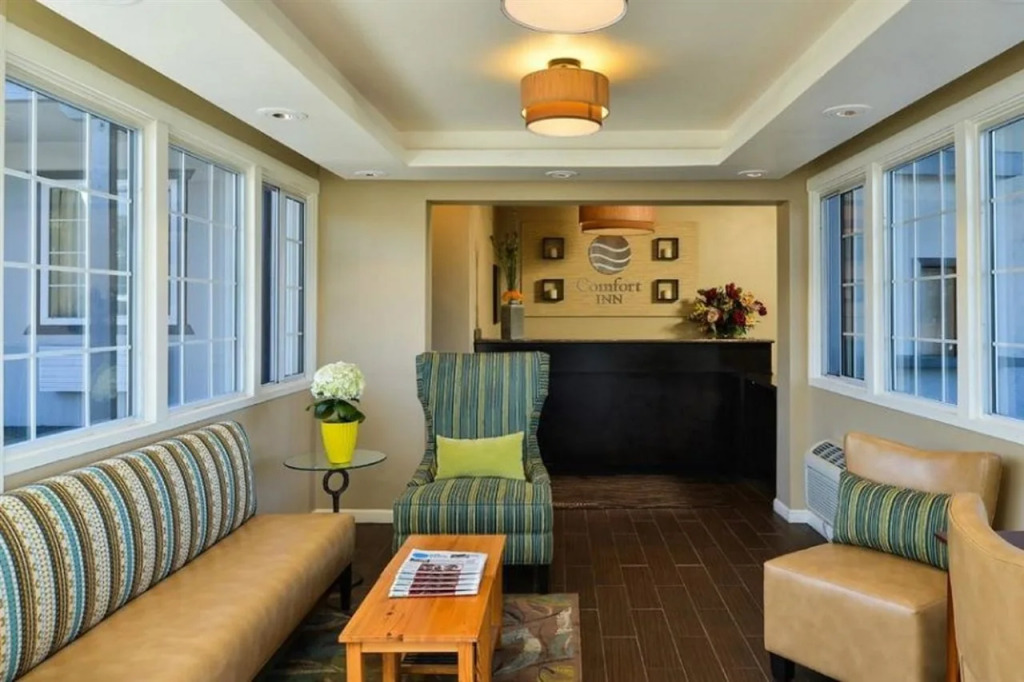 Blu Pacific Hotel