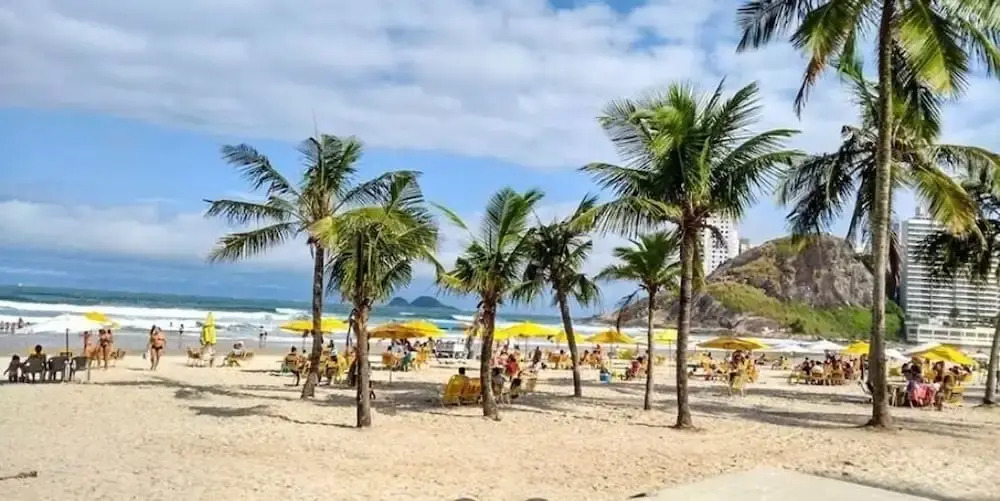 Apto próximo da Praia da Enseada c Wi-Fi