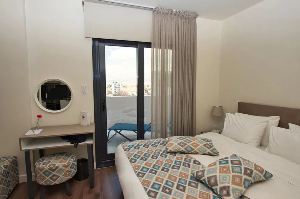 Urban Nest - Suites & Apartments