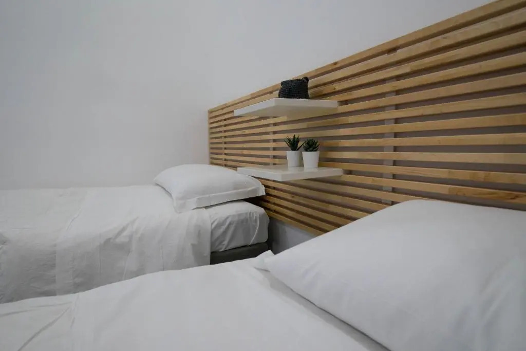 Central House Decumano Superiore by Dimorra