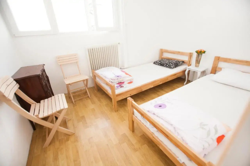 Hostel Jellostone