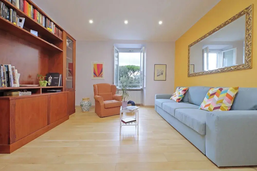 Testaccio Luminous And Large Apartment