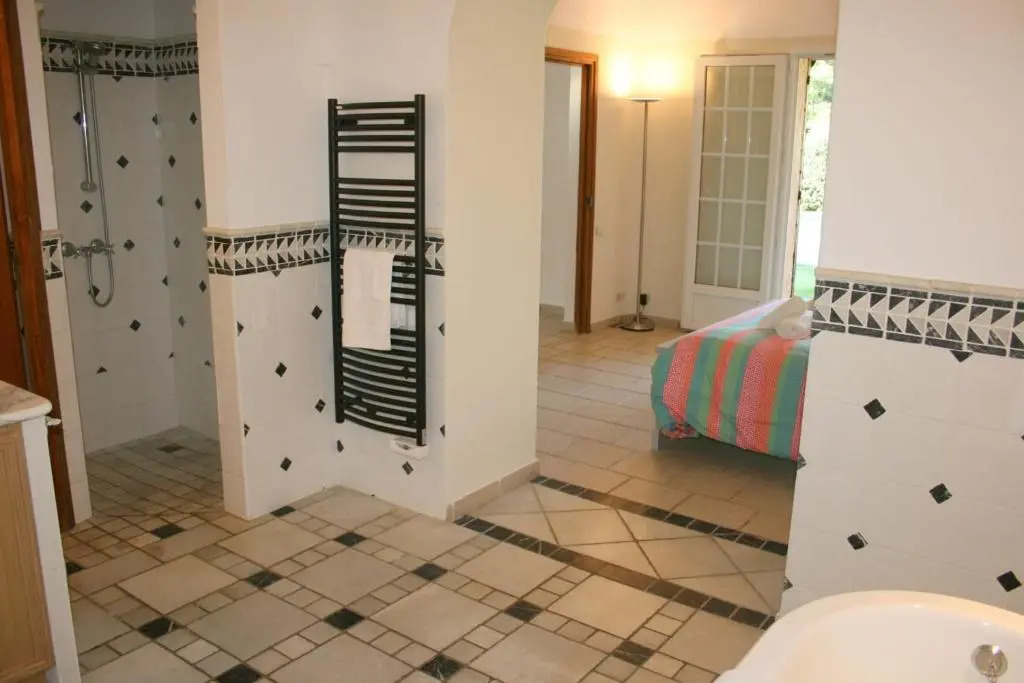Villa de standing 14 personnes piscine plage 5min le paradis