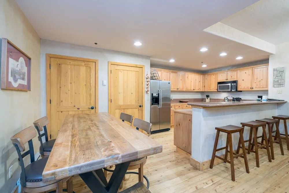 Bear Creek Lodge 107 2 Bedroom Condo by Alpine Lodging Telluride