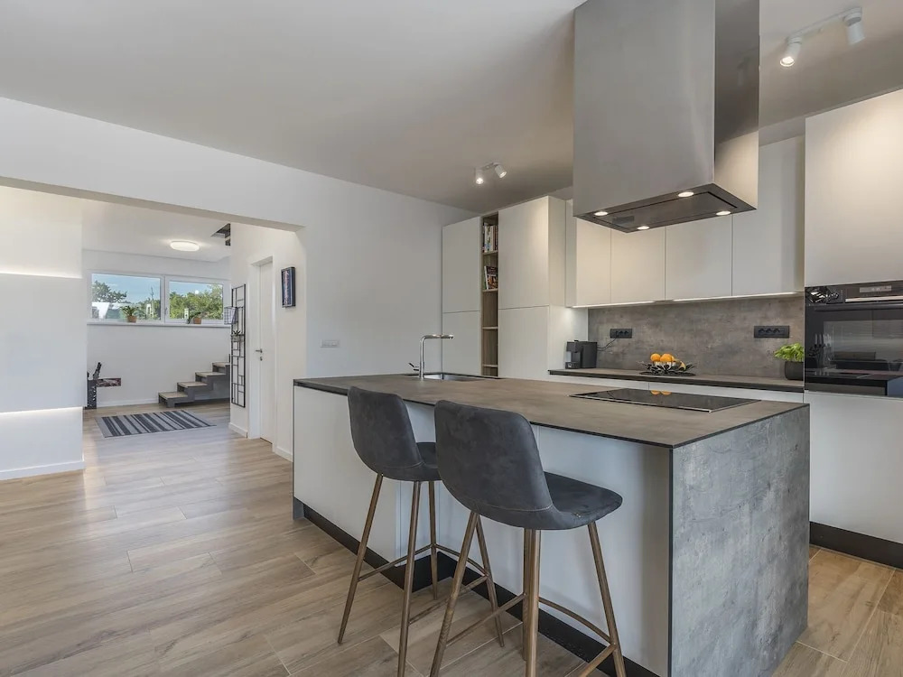 Modern Luxurious Villa For 8 10 People With Private Swimming Pool Near Porec