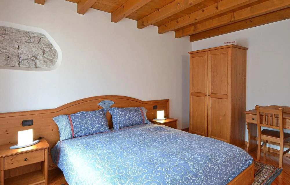 Stunning Home in Cimolais With 4 Bedrooms and Wifi