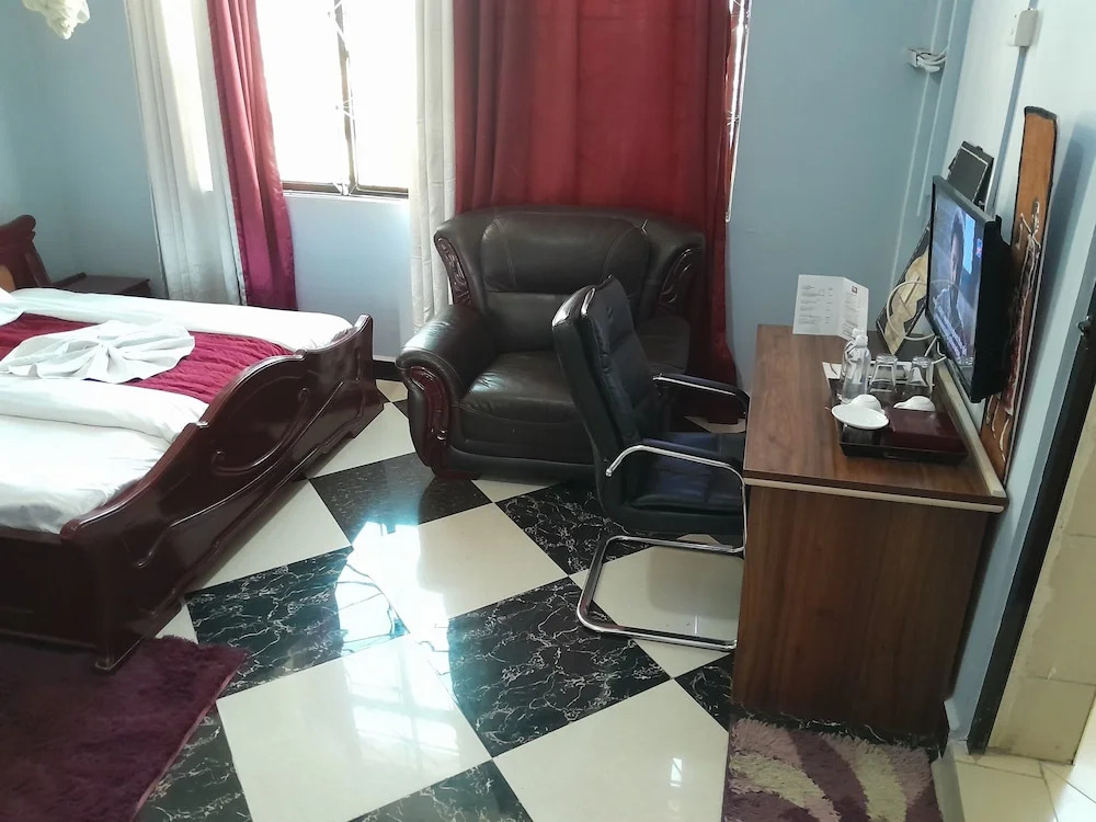 Gr City Hotel