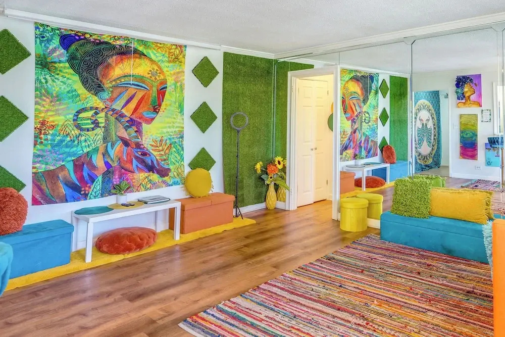 Colorful Atlanta Vacation Rental - Walk to Dtwn!