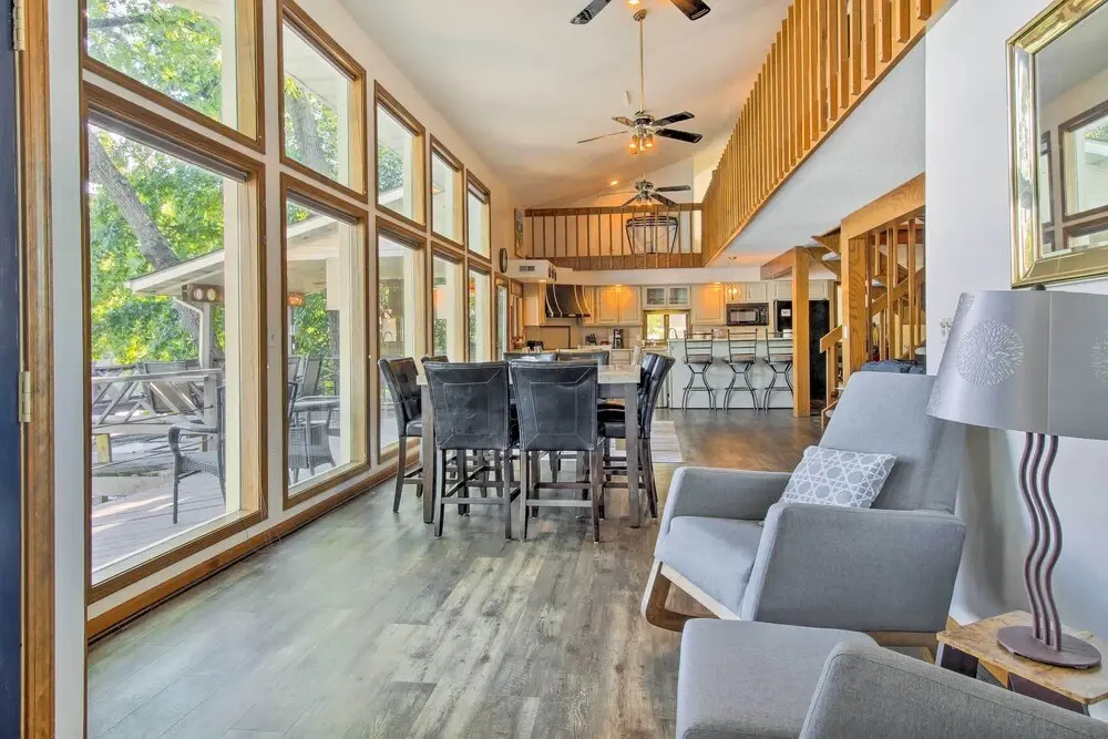 Sunrise Beach Waterfront Estate Great for Families