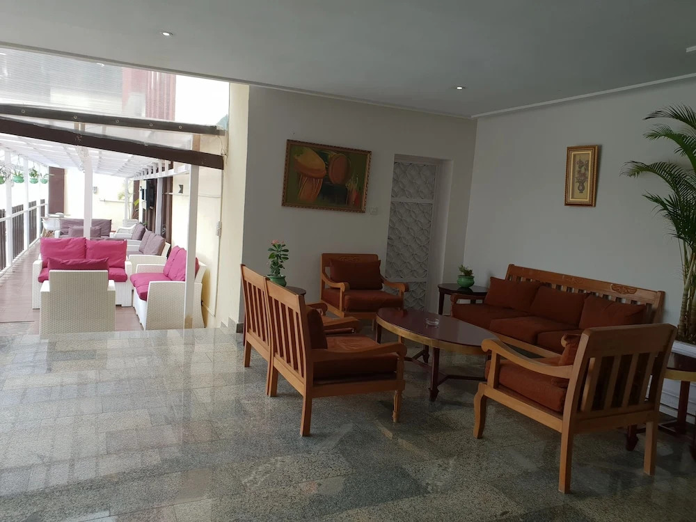 Serendib Hotel and Apartments