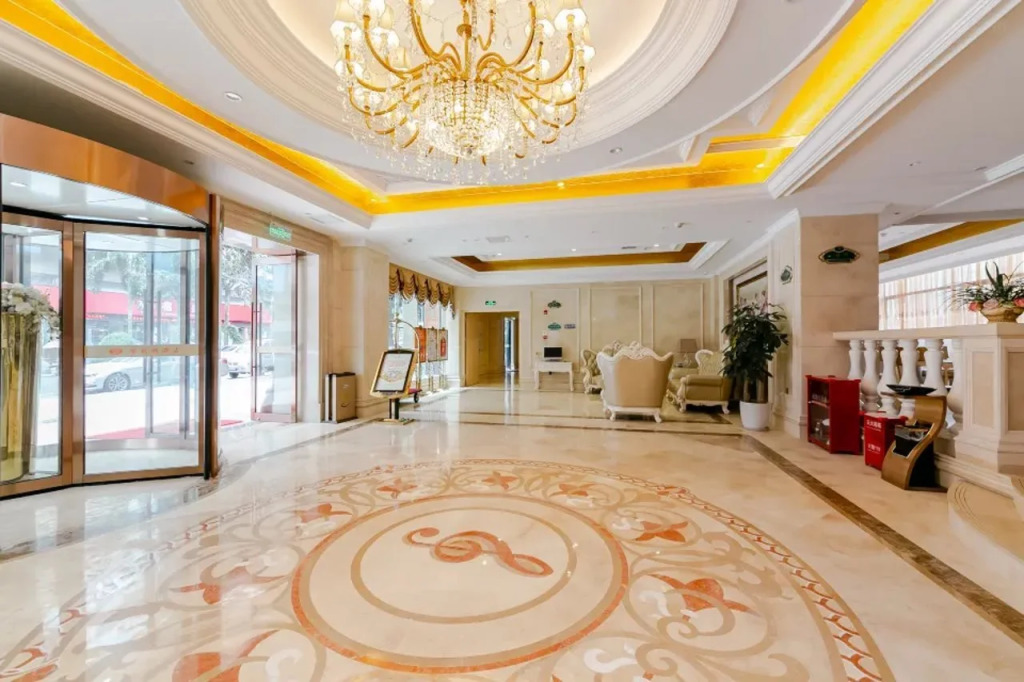 Vienna Hotel Chongqing Shiqiaopu Metro Station