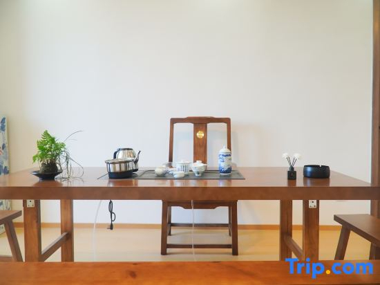 Jingdezhen Jiuge Homestay (Taoxichuan Creative Street)