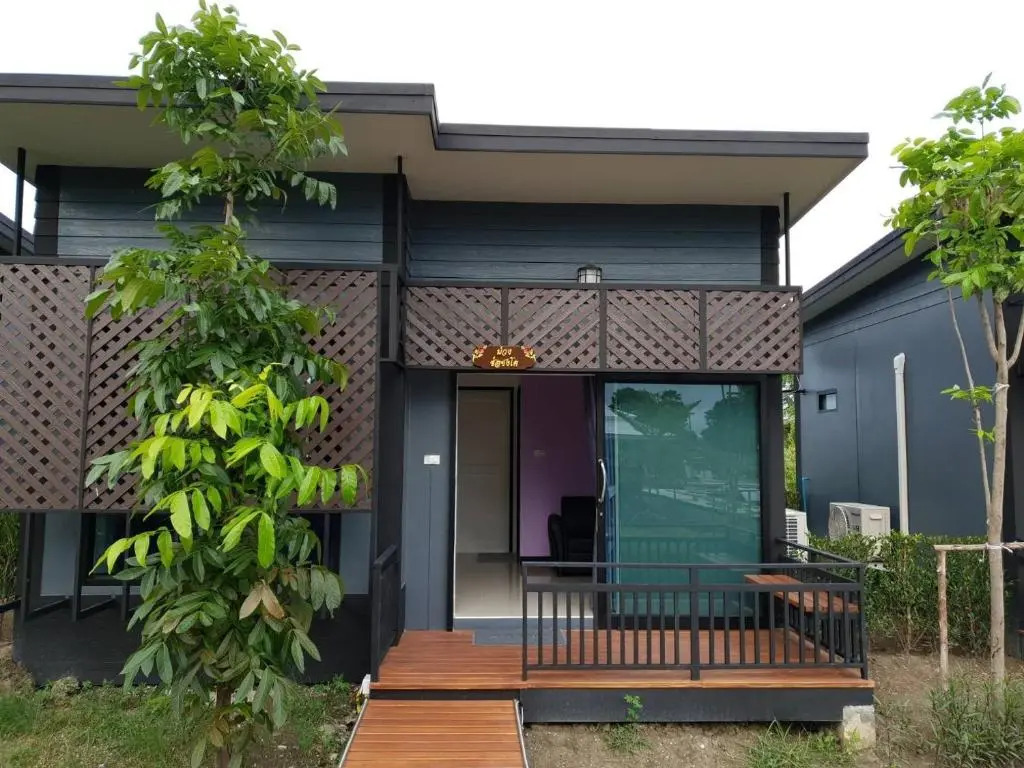 TLuck House Resort
