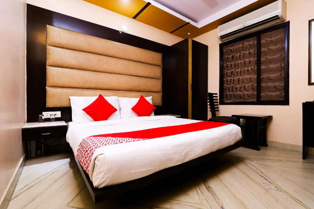 OYO 362 Hotel J P Inn