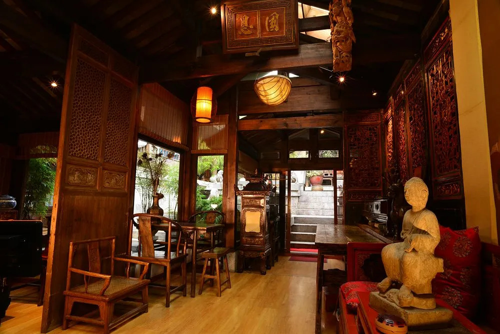 Zen Holiday Inn (Lijiang Ancient City Sifang Street)