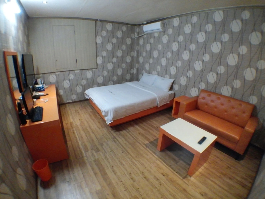 Apple House Mini Hotel