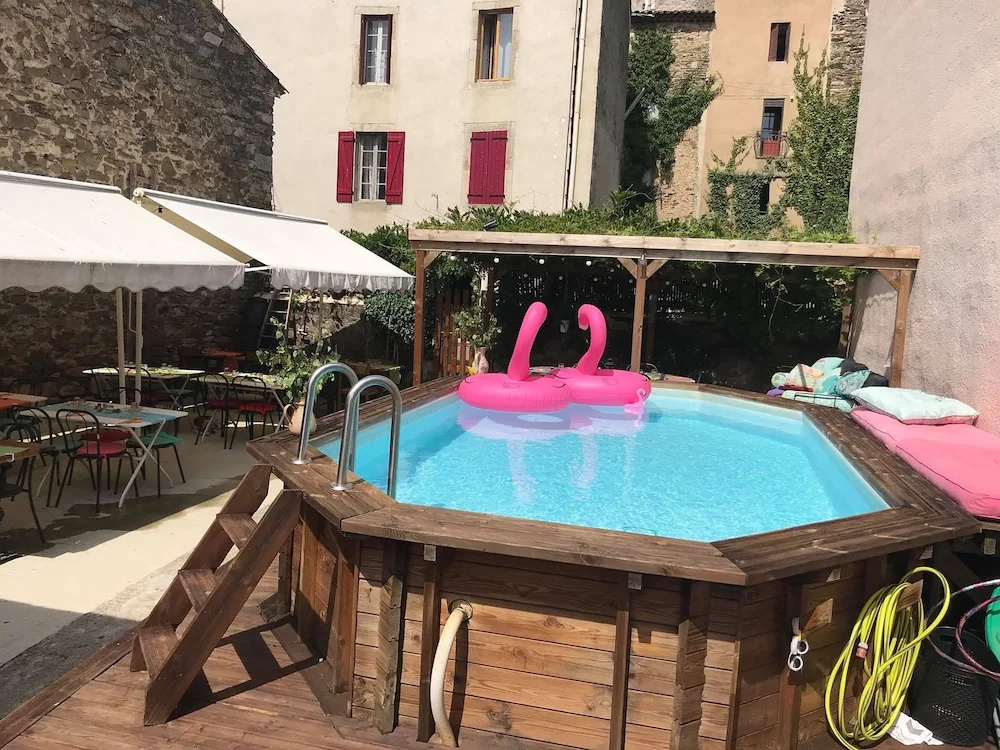 Chez les Amis