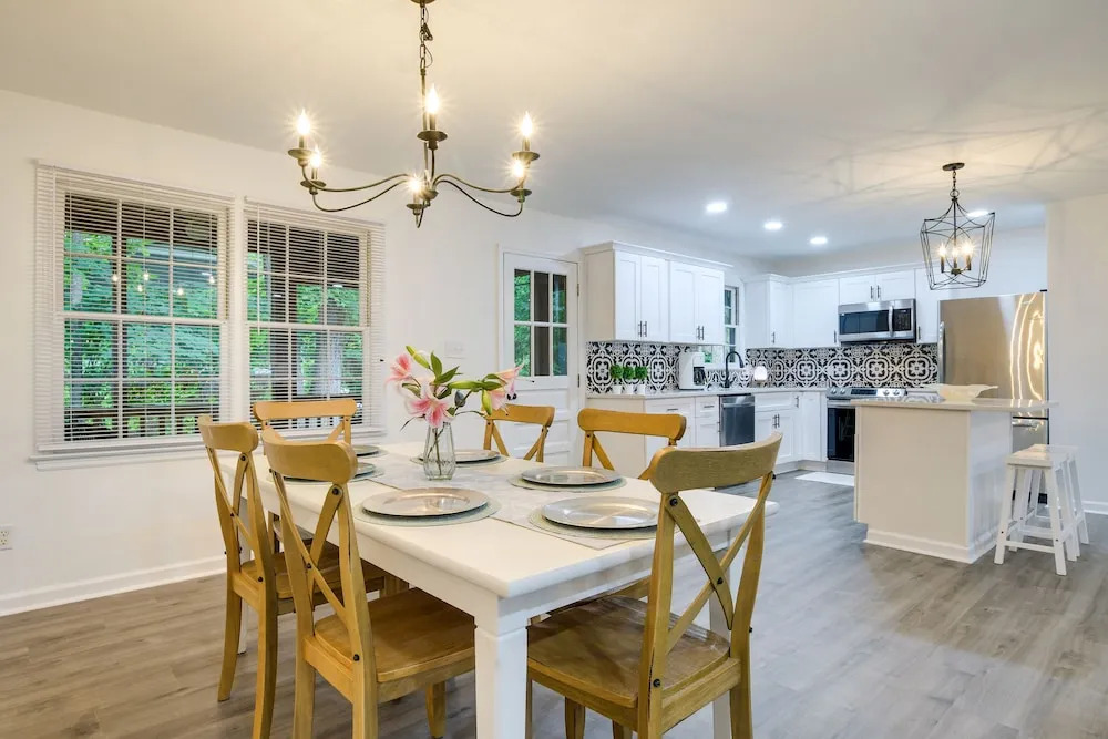 Charming Cary Home ~ 10 Mi to Downtown Raleigh!