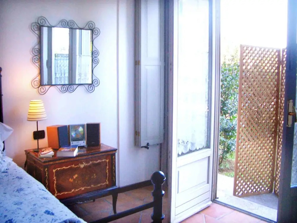 Apartment With one Bedroom in Belgirate, With Wonderful Lake View and Enclosed Garden - Near the Beach