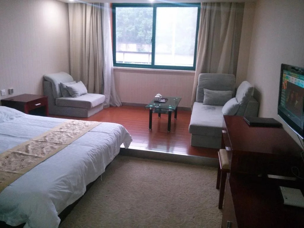 Shunwei Hotel