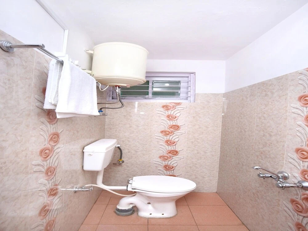 OYO 13645 Home Ever Sunny
