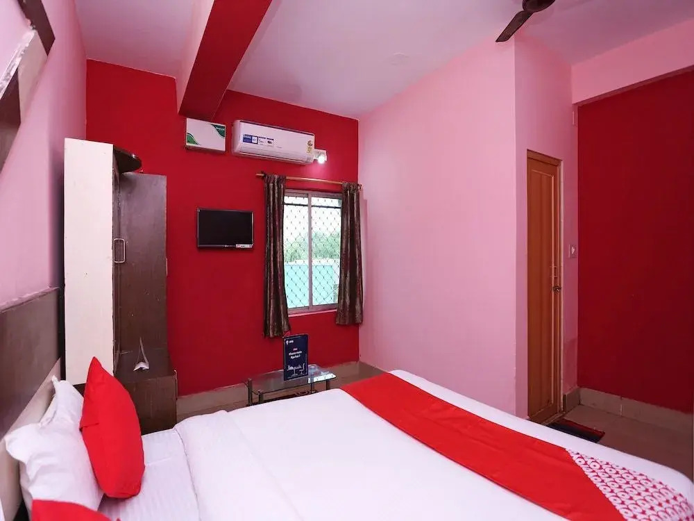 OYO 13624 Kapoors Plaza Guest House