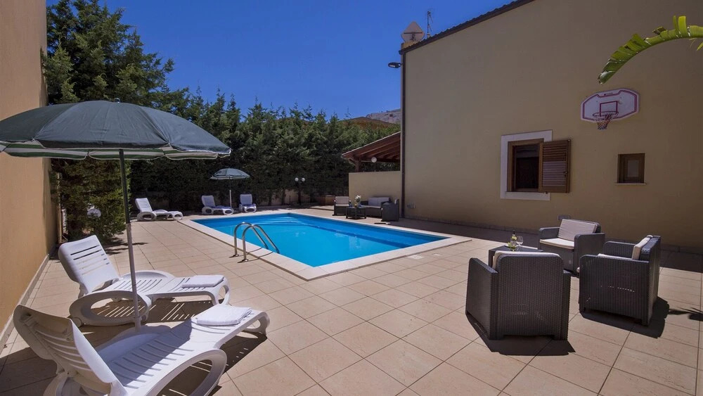 Villa delle Sirene 6, Emma Villas