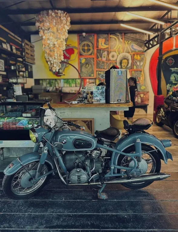 Cafe Moto Hostel