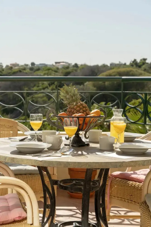 49 Presa da Moura Superbly 2 Bed Townhouse Clos