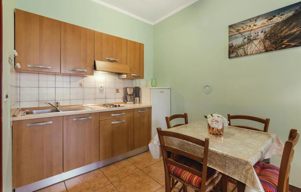 Nice Home in Liznjan With Wifi and 1 Bedrooms